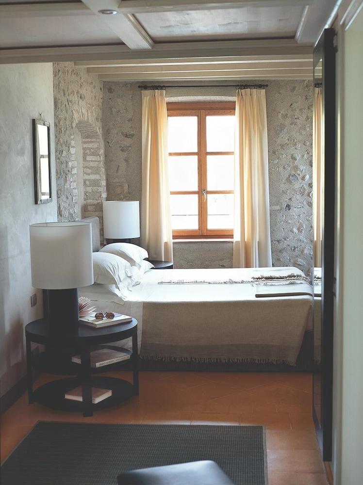 Arcadio Hotel 4*